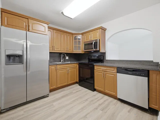 Residence photo 17