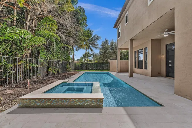 Residence photo 4