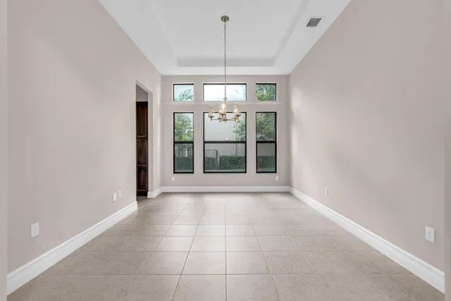 Residence photo 12
