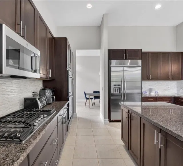 Residence photo 16