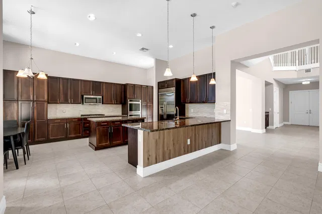Residence photo 19
