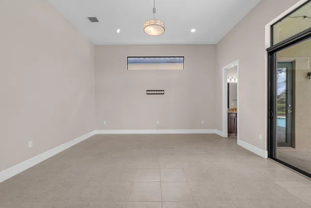 Residence photo 24