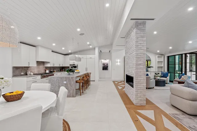 Palm Trail Delray Beach Residence photo 16