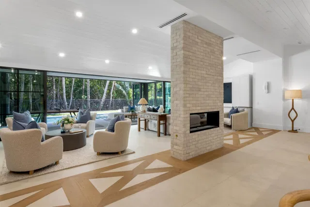 Palm Trail Delray Beach Residence photo 17