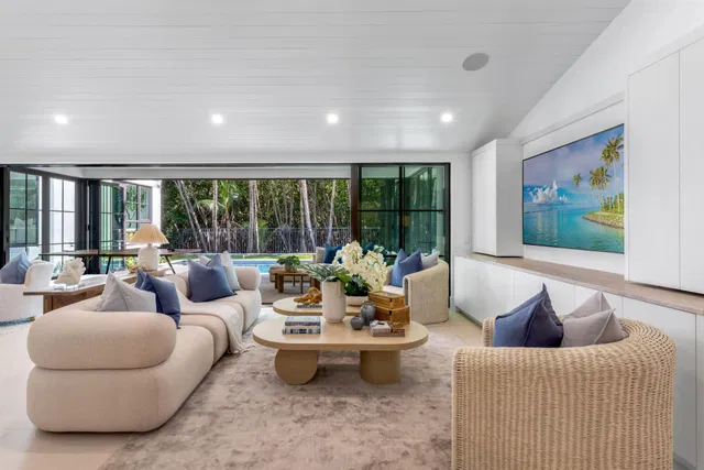 Palm Trail Delray Beach Residence photo 23