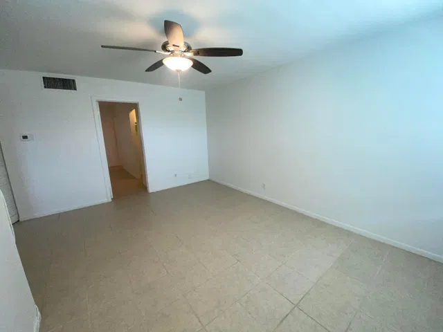 Unit 6 photo 4