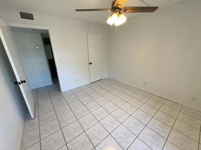 Unit 104 photo 11