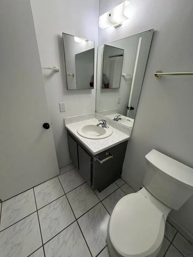 Unit 104 photo 13