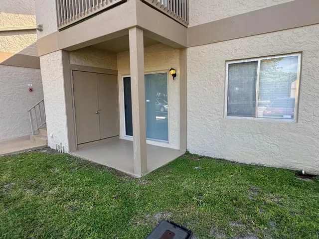 Unit 104 photo 19