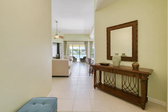  Residence photo 5