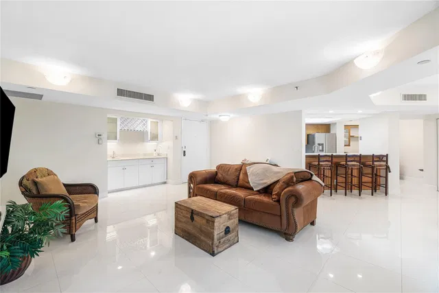 Mizner Court Unit 110 photo 6