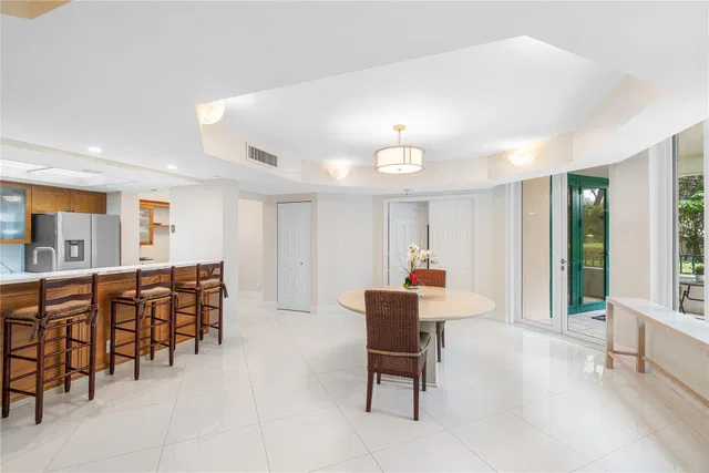Mizner Court Unit 110 photo 11