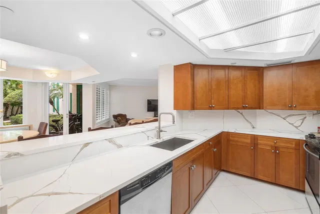 Mizner Court Unit 110 photo 16