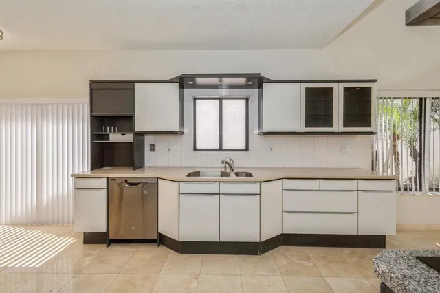 Residence photo 9