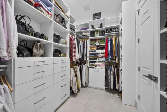Residence photo 26