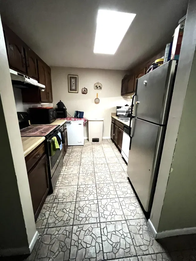 Residence photo 3