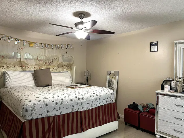 Residence photo 12