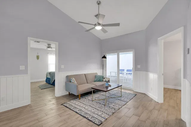 Residence photo 3