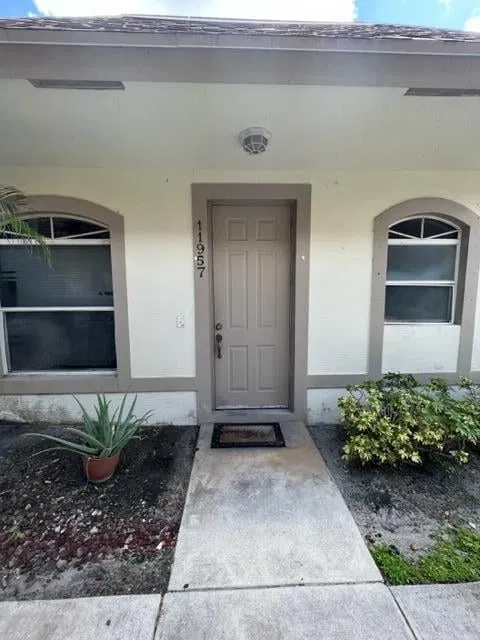 Residence photo 2