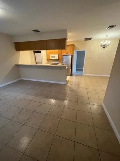 Residence photo 3