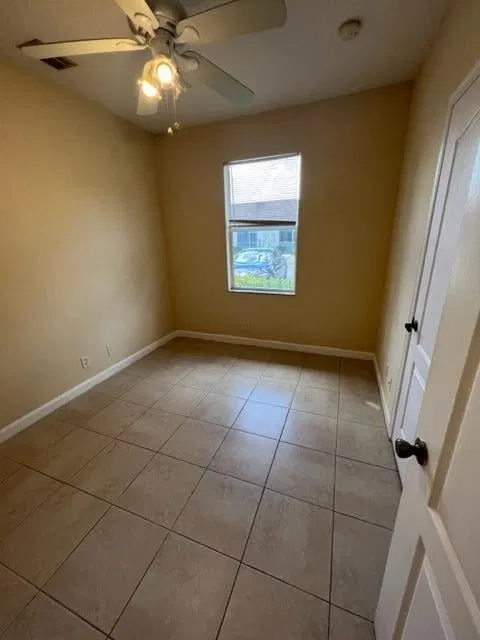  Residence photo 8