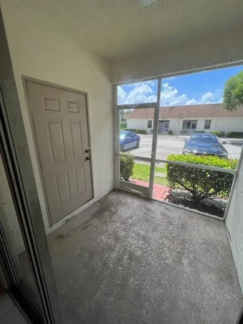  Residence photo 12