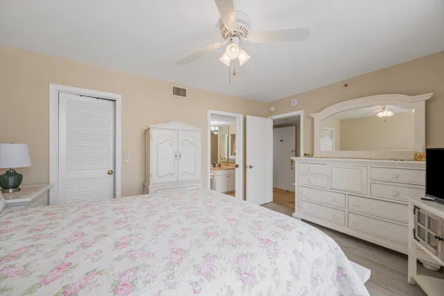 Unit 607 photo 19