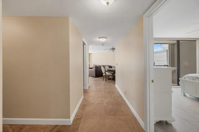 Unit 607 photo 23