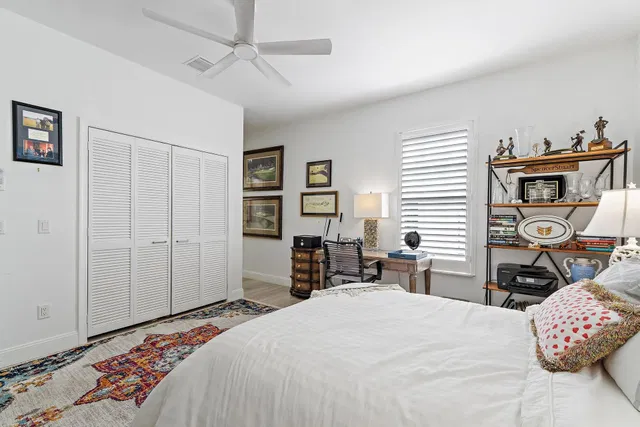 Heritage Oaks Residence photo 36