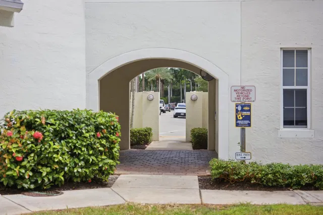 Downtown West Palm Beach Residence photo 42