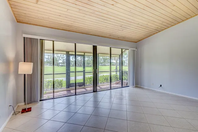PGA National Palm Beach Gardens Residence photo 16
