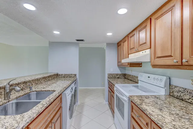 PGA National Palm Beach Gardens Residence photo 21
