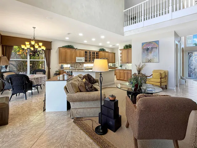 Residence photo 5