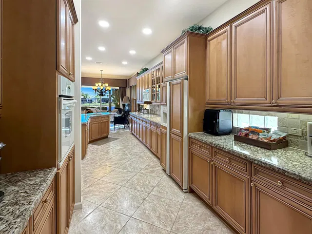 Residence photo 10