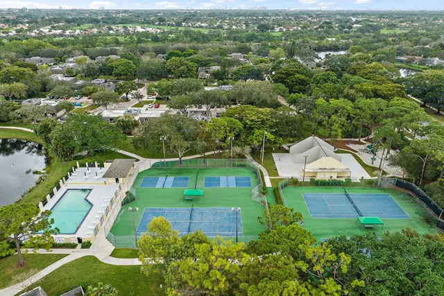 PGA National Palm Beach Gardens Residence photo 27