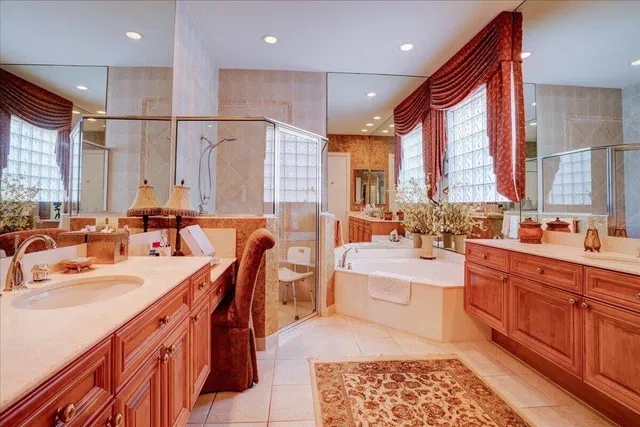 Residence photo 68