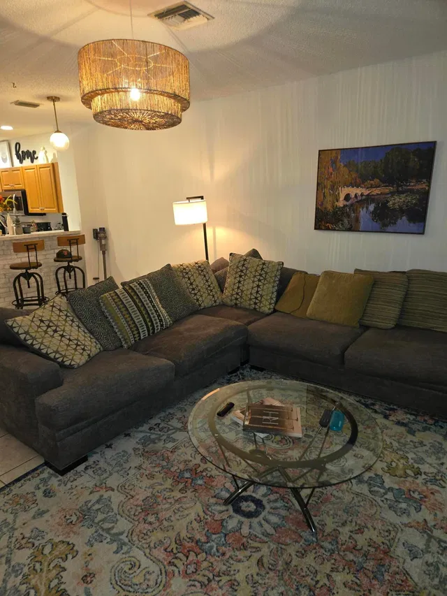 Residence photo 12