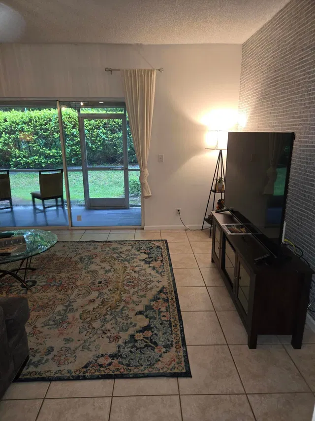 Residence photo 14