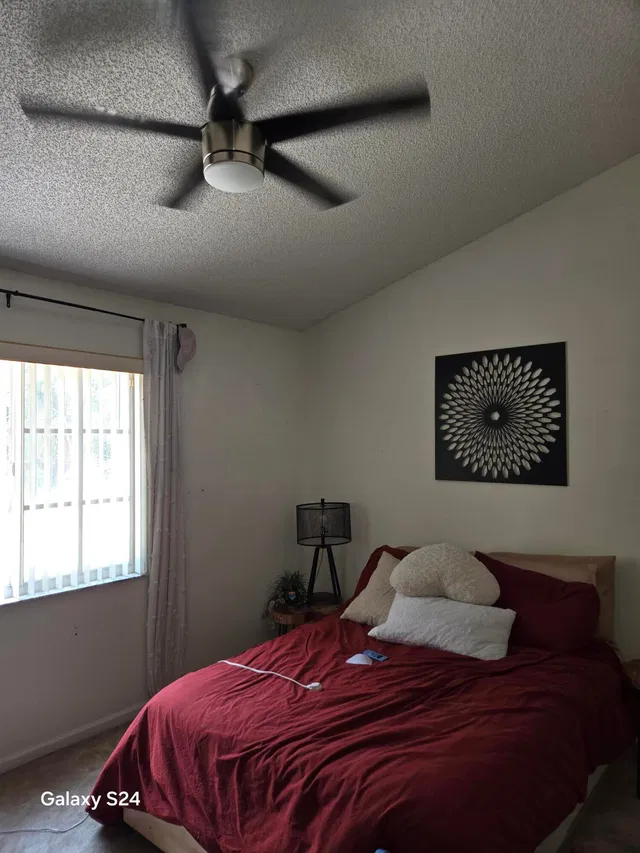 Residence photo 18