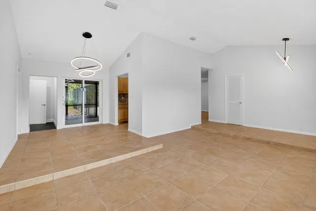 Residence photo 9