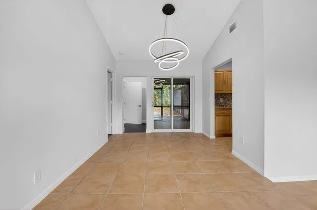 Residence photo 11