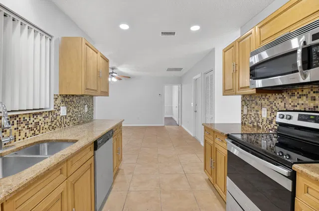 Residence photo 15