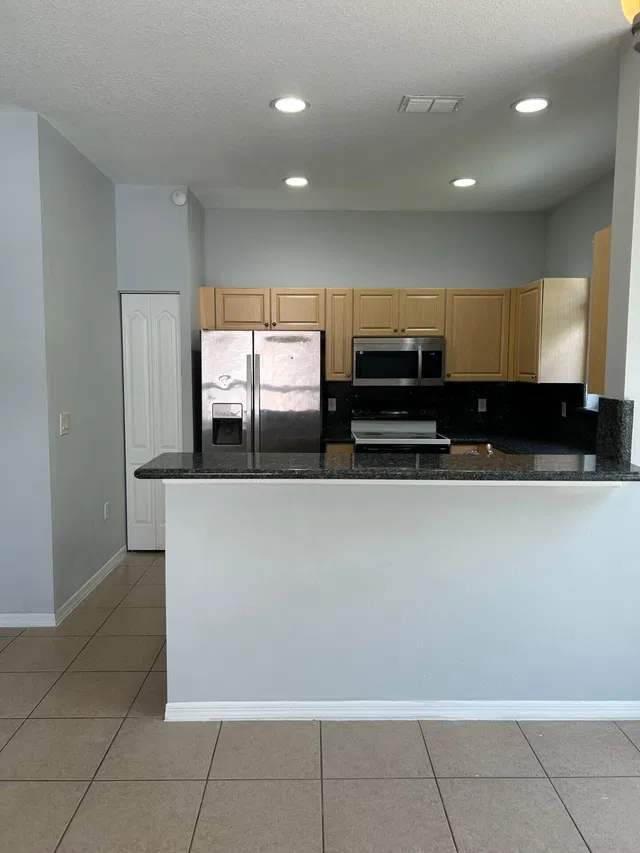  Residence photo 6