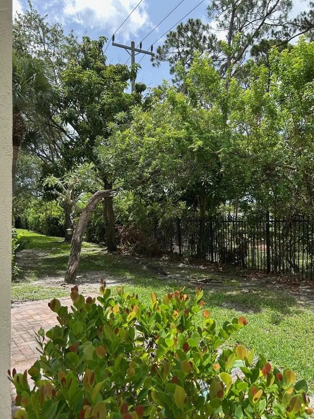  Residence photo 9