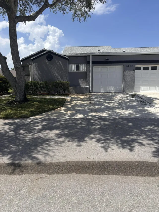 Unit 49 photo 2
