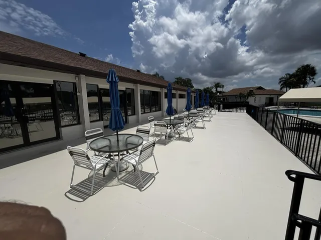 Unit 49 photo 9