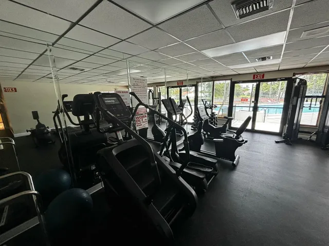 Unit 49 photo 16