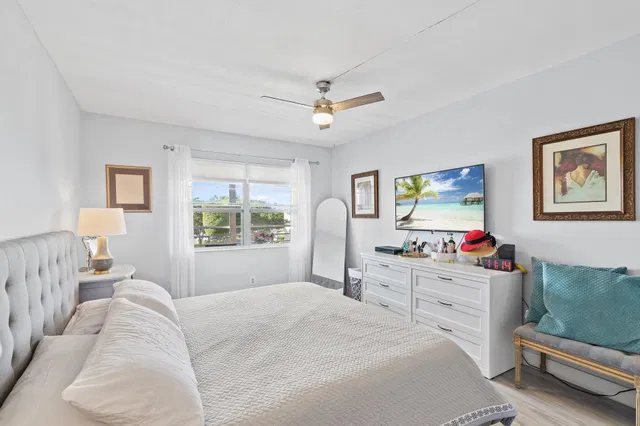 Residence photo 16