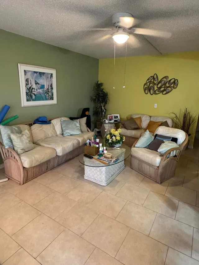 Residence photo 2