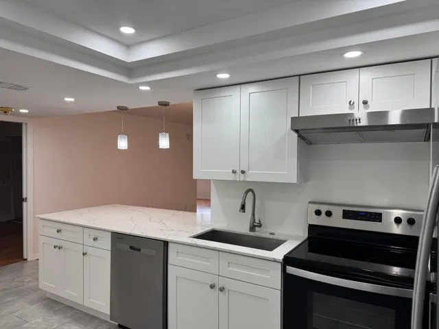 Unit 238 photo 4